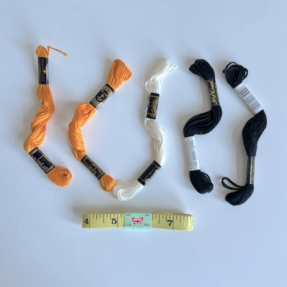 Set of 5 Embroidery floss and soft measuring tape